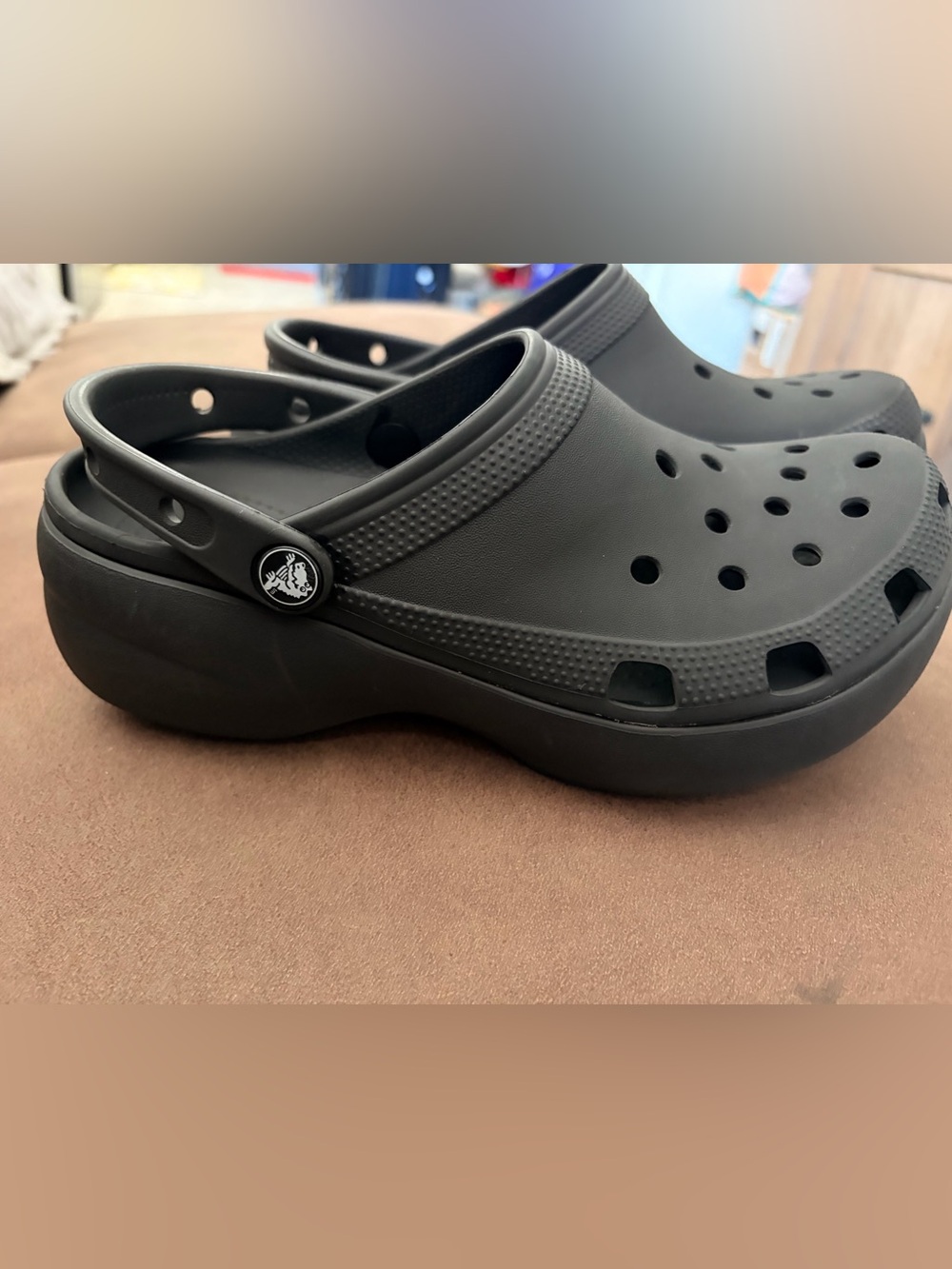 CROCS Classic Crush Clogs
Black Platforms